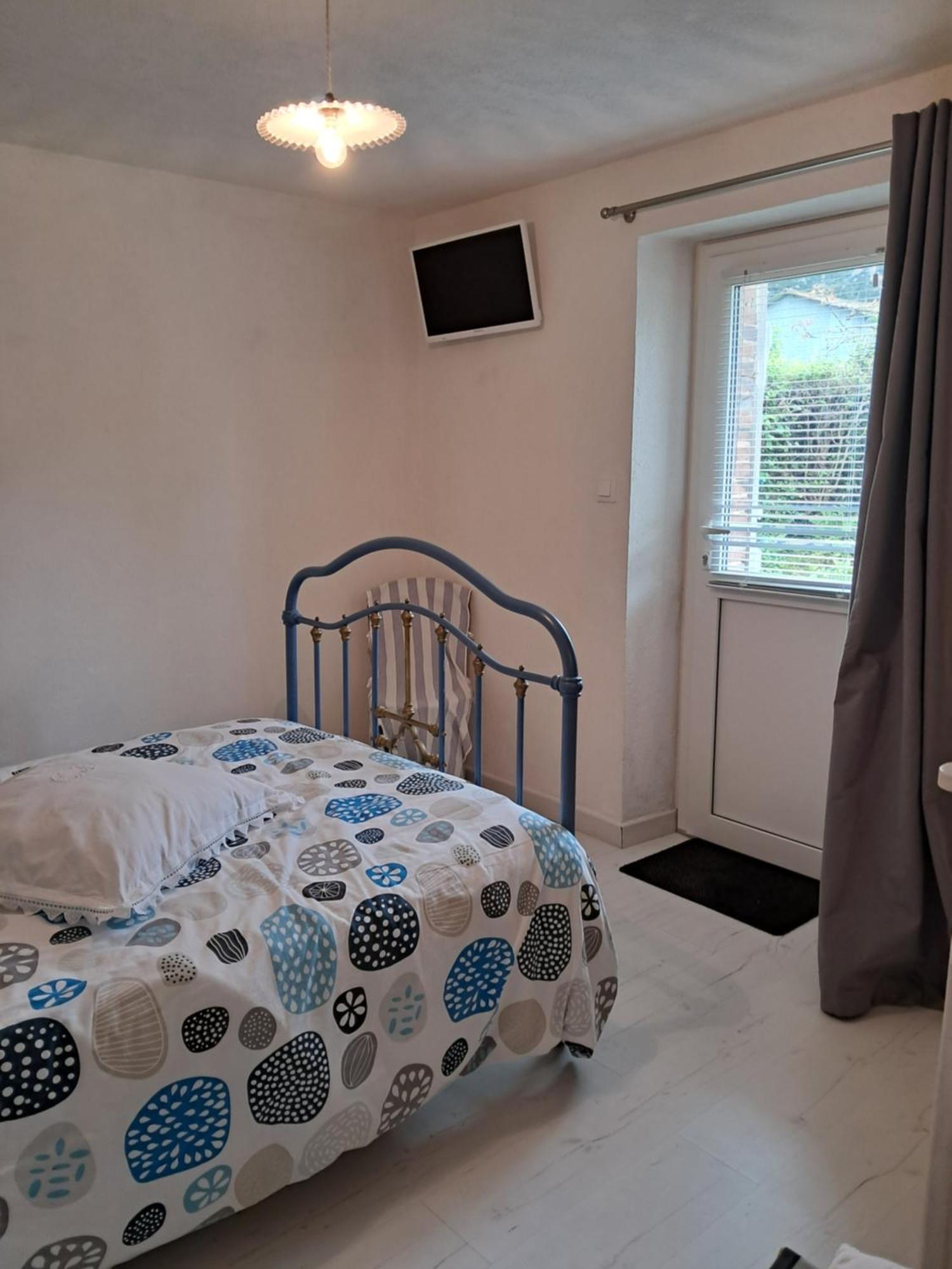 Le Buisson De La Gariole Bed & Breakfast Aubigny-sur-Nere Room photo